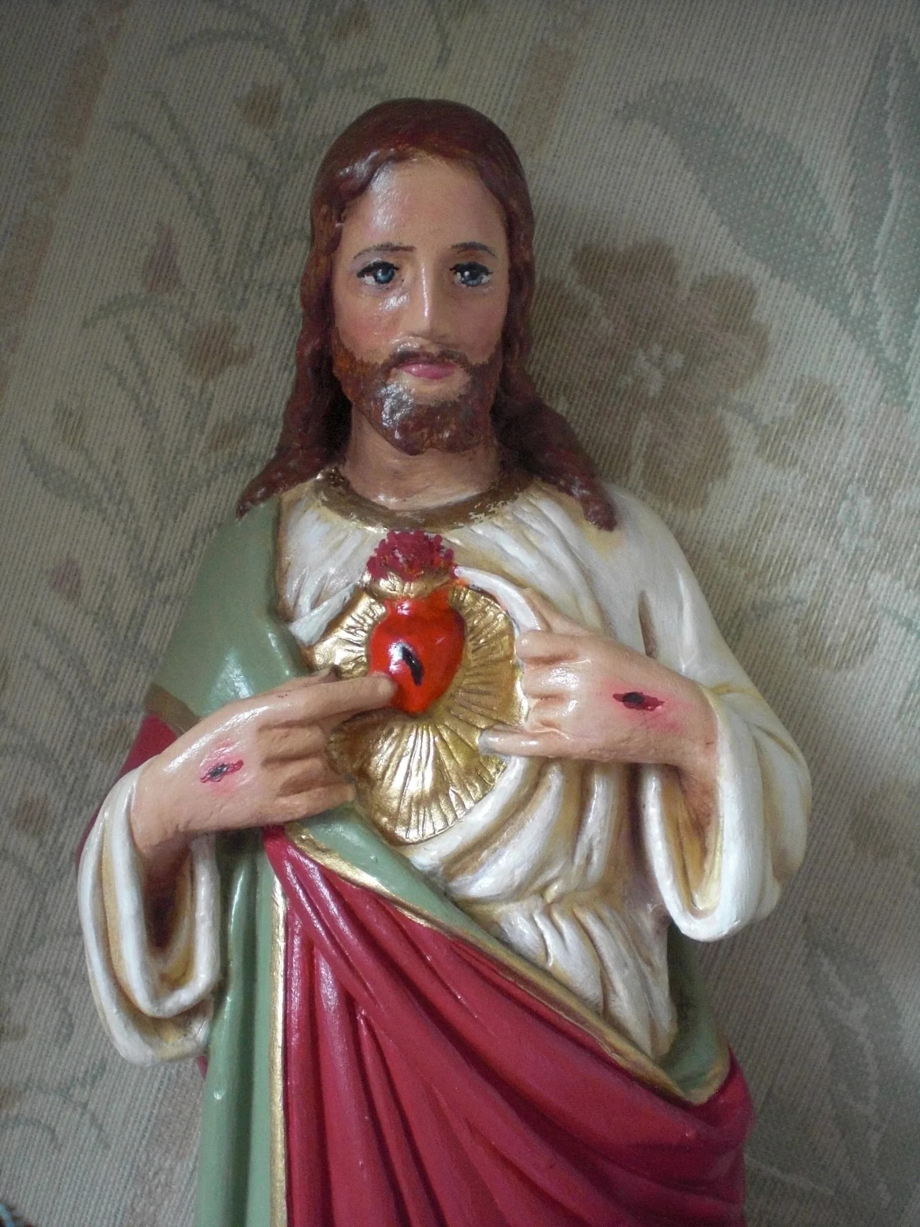 Sacred Heart of Jesus — Home Chapel, 14 Inches